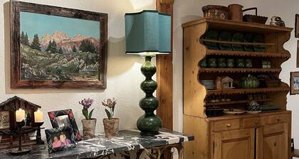 Charming and cozy chalet in walking distance from the Promenade in Gstaad