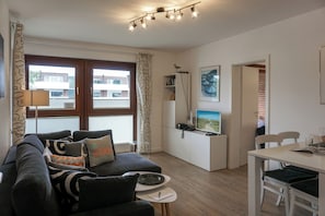 Fernseher, Stereoanlage