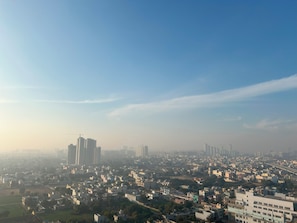 Pemandangan kota dari properti
