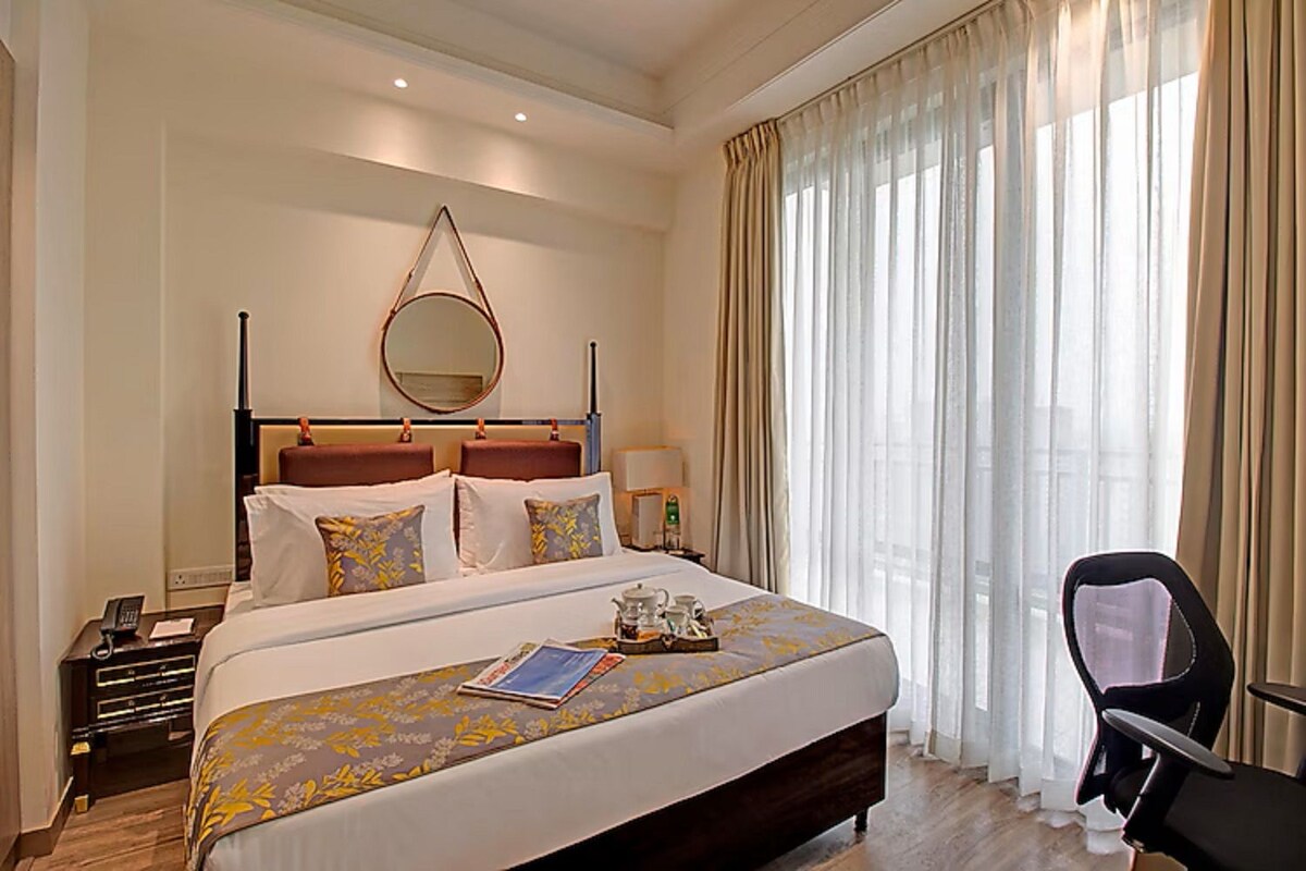 DELUXE SUITE DOUBLE ROOM