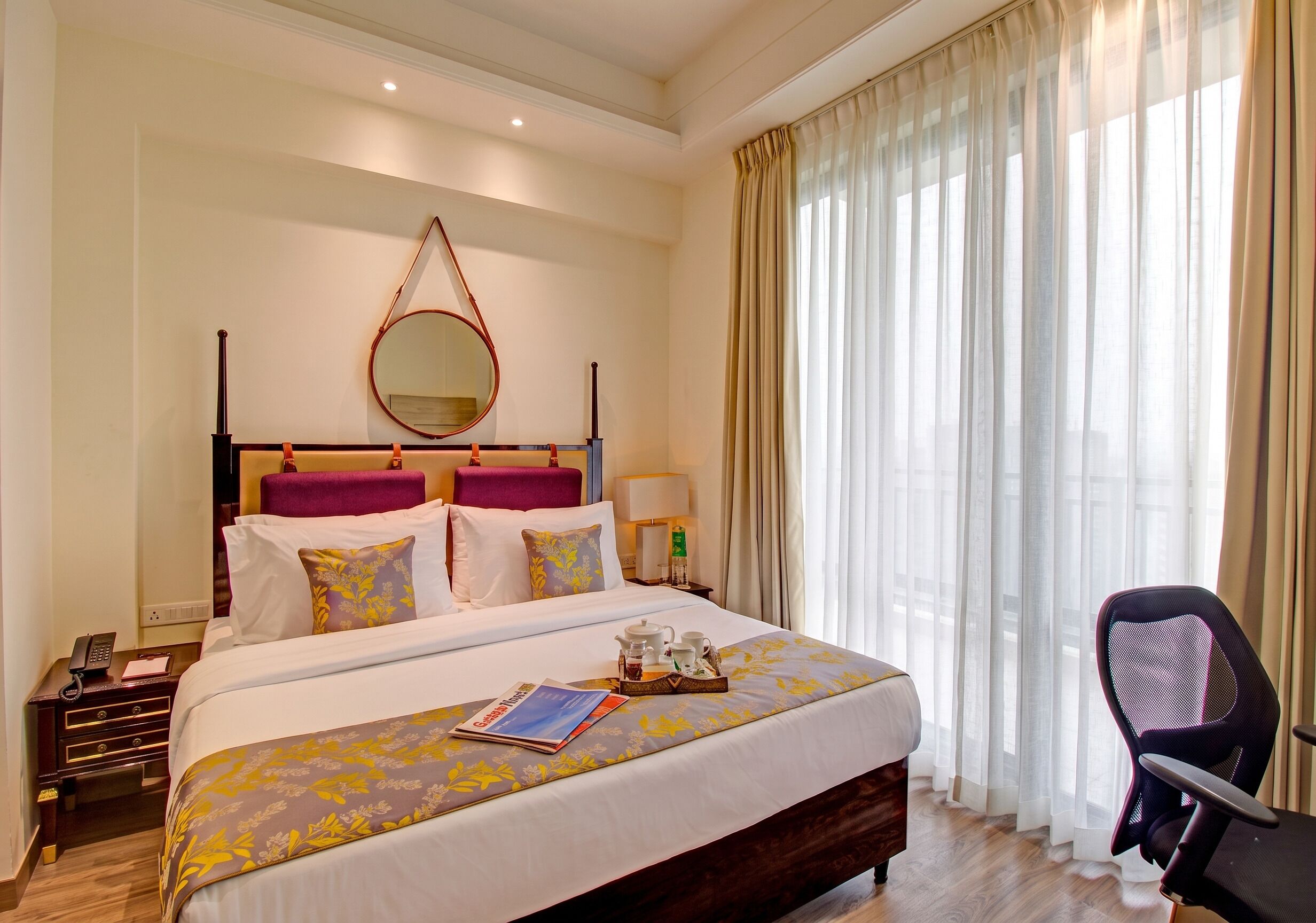 Suite Deluks | 1 kamar tidur, meja kerja, ruang kerja ramah laptop, dan kedap suara