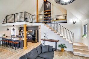 House (3 Bedrooms) | Interior