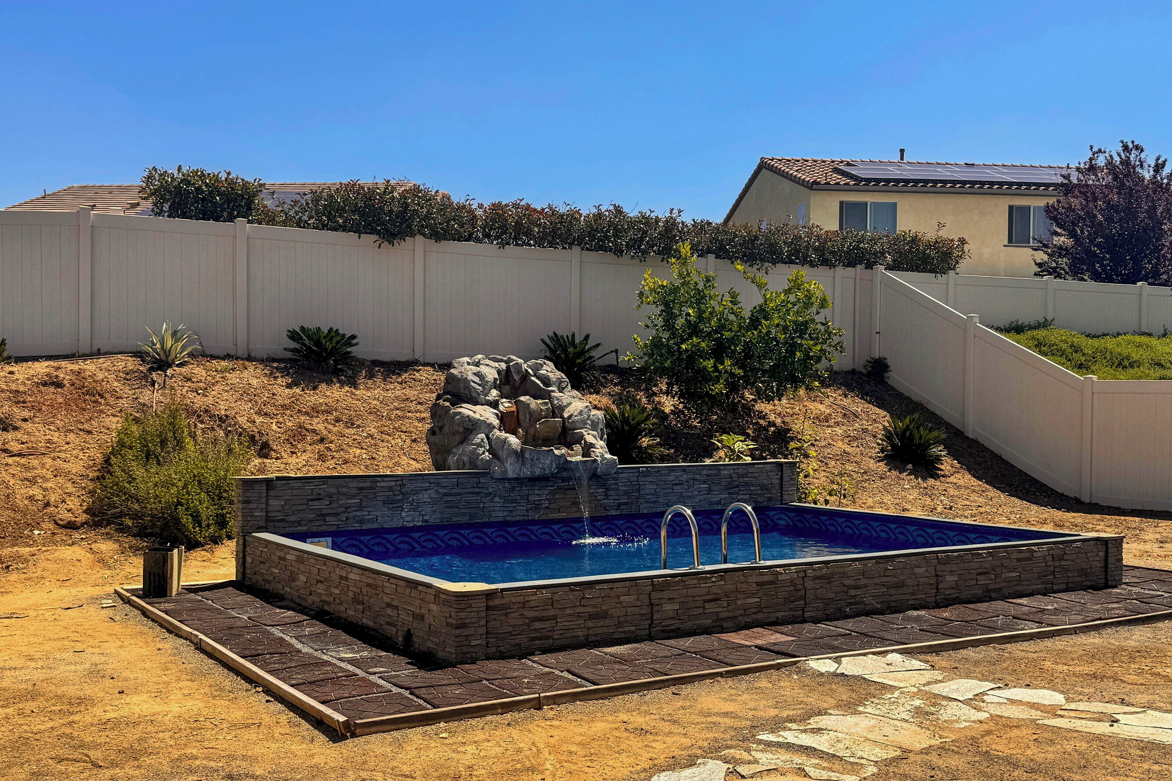 House (3 Bedrooms) | Front of property
