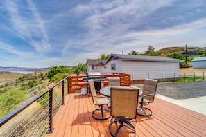 Interior - Cozy Grand Coulee Home w/ Deck & Views! (Grand Coulee)
