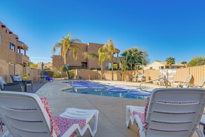 Interior - Golf, Hike & Bike: Townhome in Fountain Hills! (Fountain Hills)
