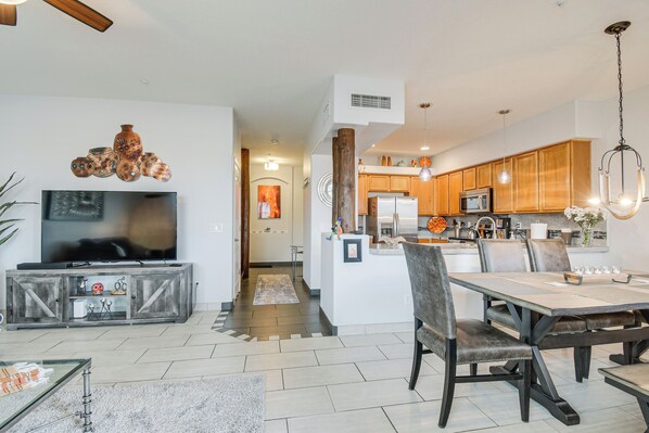 Apartment (3 Bedrooms) | Interior - Golf, Hike & Bike: Townhome in Fountain Hills! (Fountain Hills)