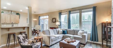 House (3 Bedrooms) | Interior