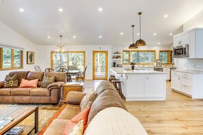 Talo (5 Bedrooms) | Sisätilat