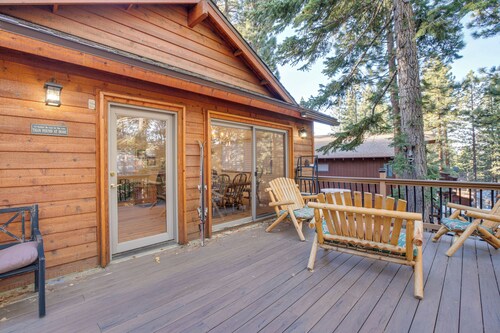 Close to Trails: Family-friendly Stateline Home!