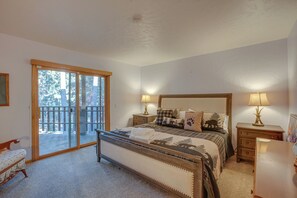 House (5 Bedrooms) | Interior