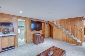 House (5 Bedrooms) | Interior