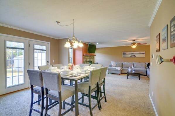 House (3 Bedrooms) | Interior