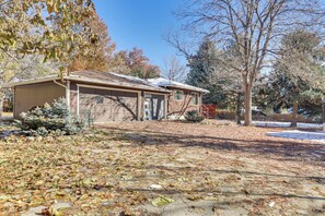 Interior - Lakewood Gem w/ Deck ~ 7 Mi to Downtown Denver (Lakewood)