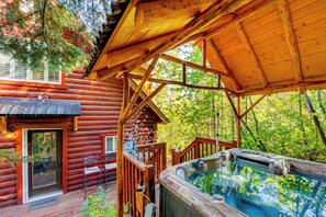 House (3 Bedrooms) | Interior - Dreamy Alpine Cabin w/ Hot Tub, Fireplace & More! (Alpine)