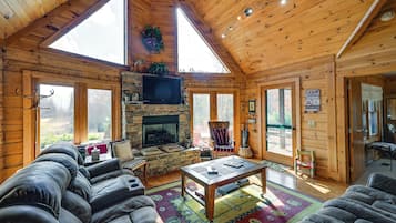 House (4 Bedrooms) | Front of property