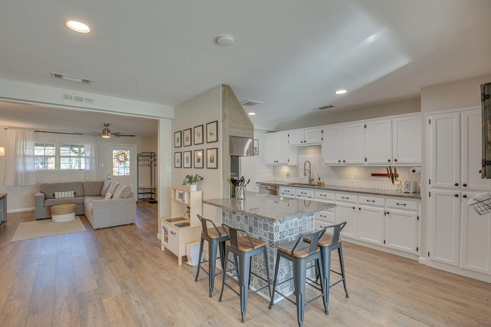 Game Room & Fire Pit: Family-friendly Aubrey Home - Pilot Point, TX
