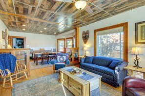 Interior - Downtown Red Lodge Home - 8 Mi to Skiing! (Red Lodge)