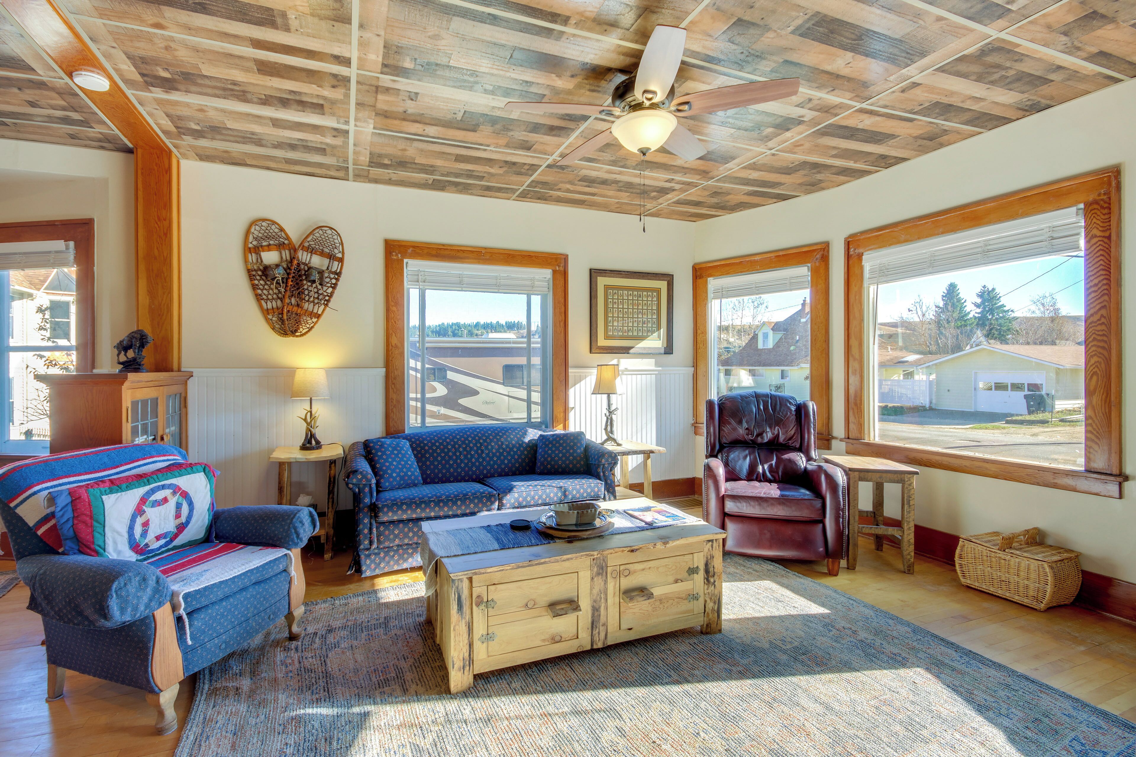 House (2 Bedrooms) | Interior