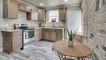 House (1 Bedroom) | Interior