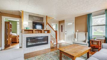 House (3 Bedrooms) | Front of property