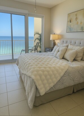 Condo, 2 Bedrooms - Unit 1504 2 Bedroom Condo by RedAwning (Panama City Beach)