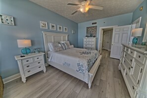 2 bedrooms, iron/ironing board, free WiFi - Unit 0505 2 Bedroom Condo by RedAwning (Panama City Beach)