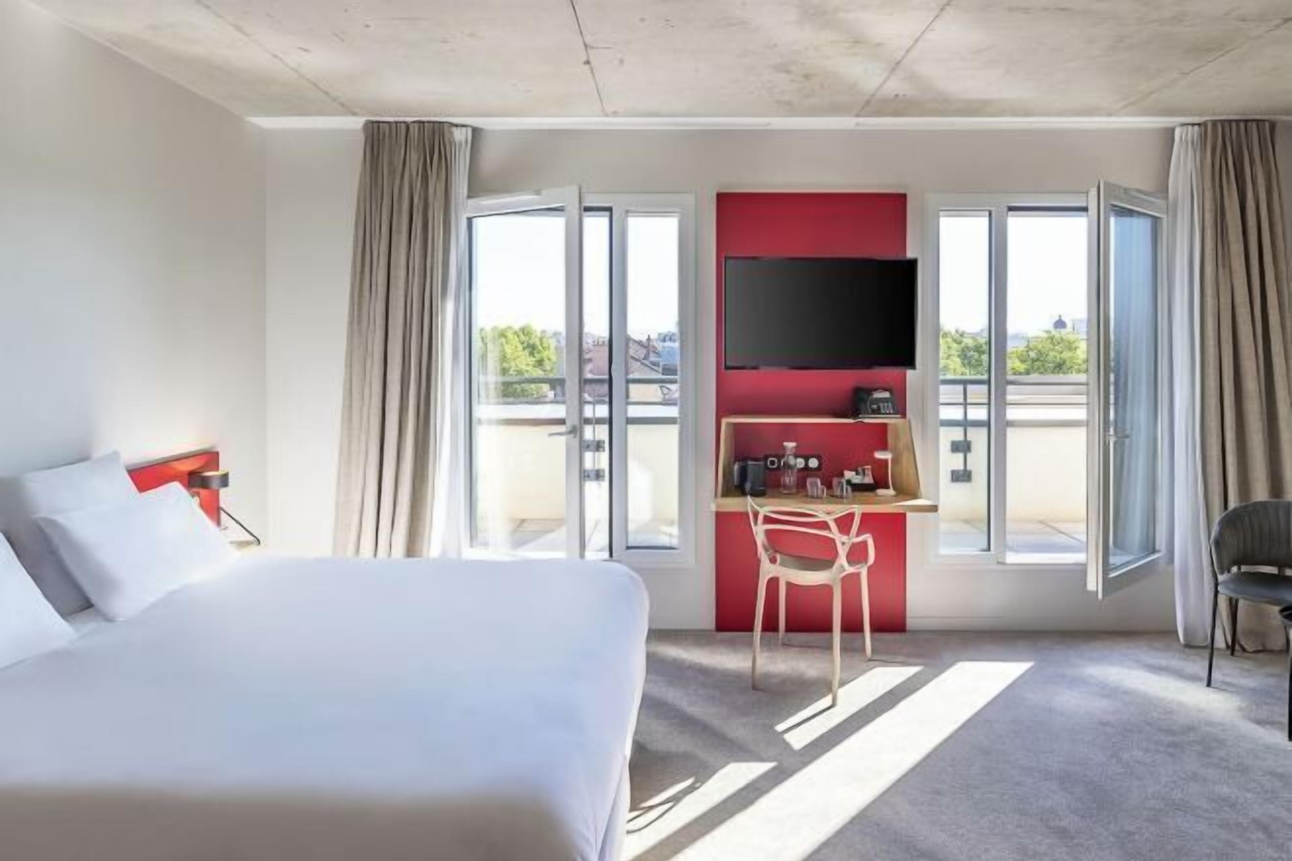 Brankas, kedap suara, dan Wi-Fi gratis