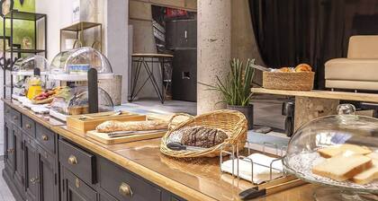 Best Western 11BAUER Paris Saint-Ouen