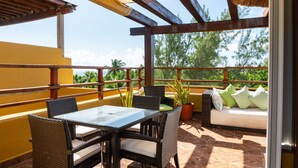 Unclassified image, 2 of 39, button - Pueblito Escondido 316 2 Bedroom Condo by RedAwning (Playa del Carmen)