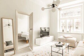 Living area - Downtown Light-Filled Retreat (Helsinki)