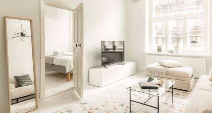 Downtown Light-Filled Retreat