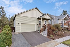 House, 3 Bedrooms | Exterior - Beaumont 3 Bedroom Home by RedAwning (Bend)