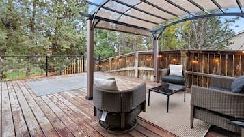 House, 3 Bedrooms | Terrace/patio