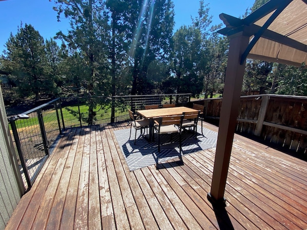 House, 3 Bedrooms | Outdoor dining - Beaumont 3 Bedroom Home by RedAwning (Bend)