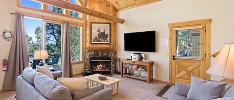 House, 2 Bedrooms | Living area