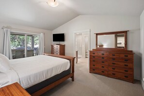 House, 3 Bedrooms - Manzanita 3 Bedroom Home by RedAwning (Bend)