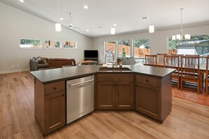 House, 3 Bedrooms | Interior - Manzanita 3 Bedroom Home by RedAwning (Bend)