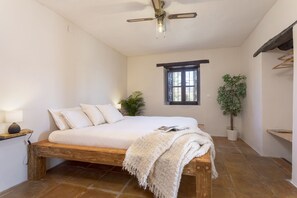 2 bedrooms, iron/ironing board, WiFi, bed sheets - Country house Málaga sea views (Málaga)