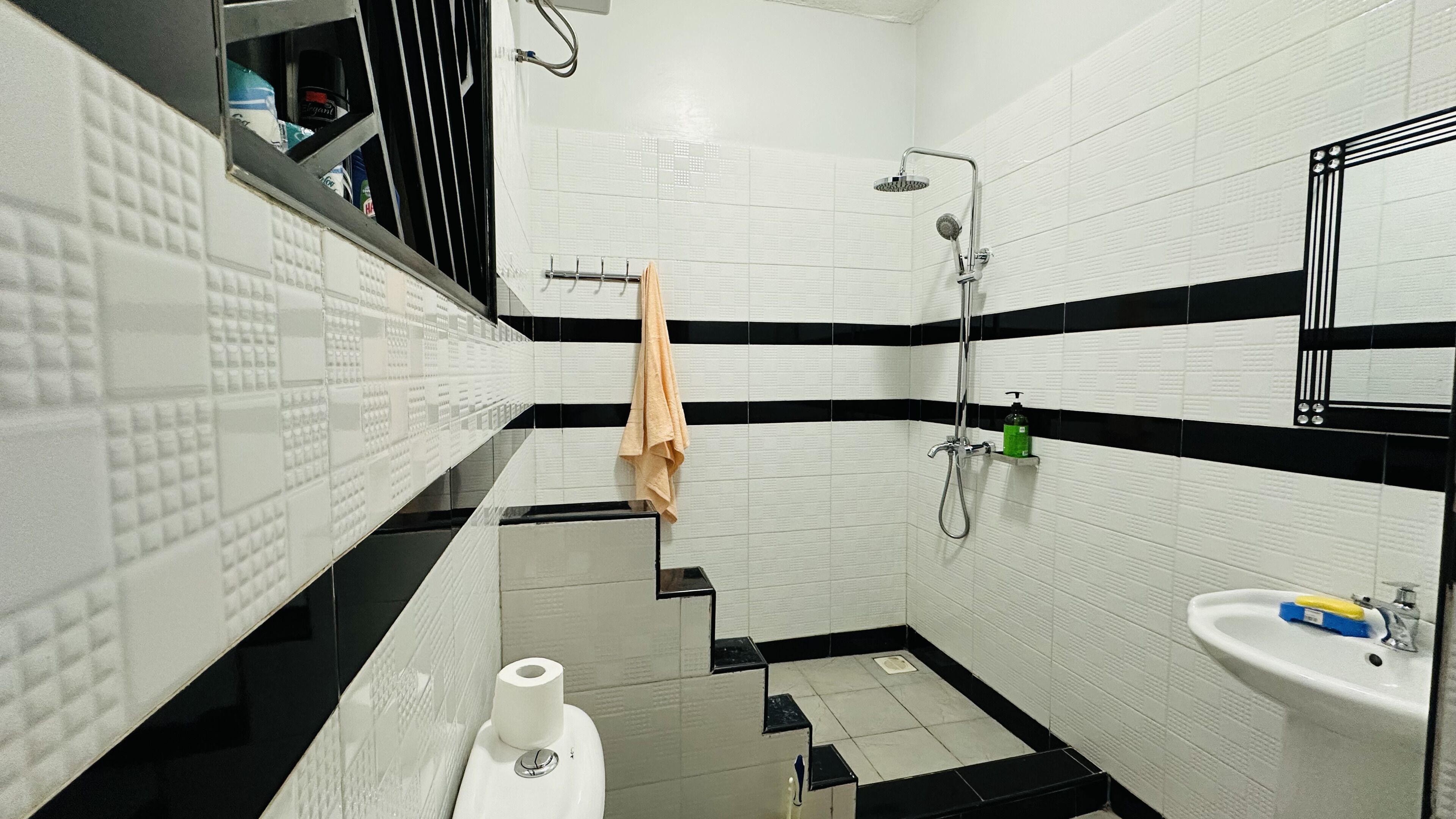 Jetted bath, hair dryer, towels, soap