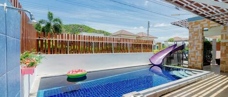 Piscina a l'aire lliure