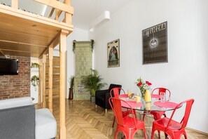 Dining - Apartment at Wawel -Kazimierz. City center, close to every attraction in Krakow. (Kraków)