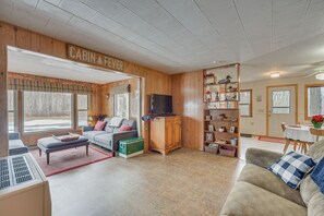 TV, fireplace, computer monitors