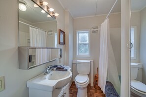 Hair dryer, towels
