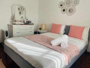 1 habitación, wifi y ropa de cama