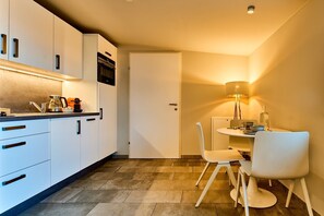 Fridge, microwave, oven, stovetop - Exklusive, Charmante Kleinwohnung in Zentrumsnähe für 2 Personen (Innsbruck)