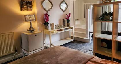 Portway Nook - 1 Bed Studio - Bishopston