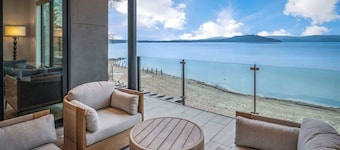 Luxury Condo w/Rooftop Pool, Hot Tub & Lake Views