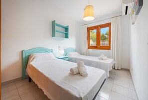 3 chambres, fer et planche Ă repasser, Wi-Fi gratuit, draps fournis