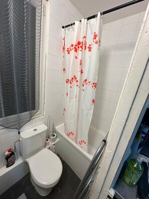HÄrtork, handdukar och toalettpapper