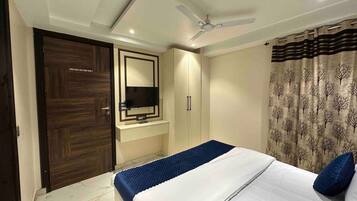1 bedroom, iron/ironing board, WiFi, bed sheets